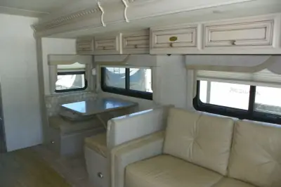 2021 Newmar Bay Star Sport 2702 photo 8
