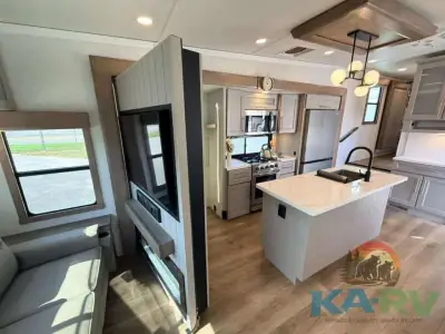 2025 Alliance PARADIGM 340RL photo 10