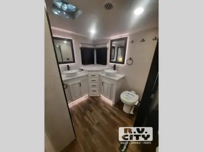 2024 Jayco North Point 382FLRB photo 14