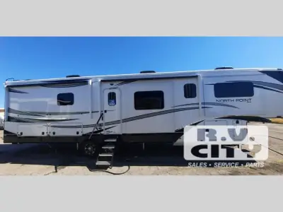 2024 Jayco North Point 382FLRB