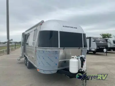 2026 Airstream Trade Wind 23FB Twin photo 7