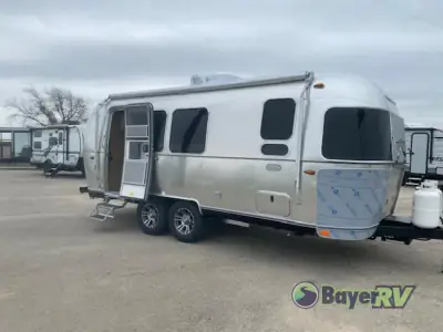 2026 Airstream Trade Wind 23FB Twin