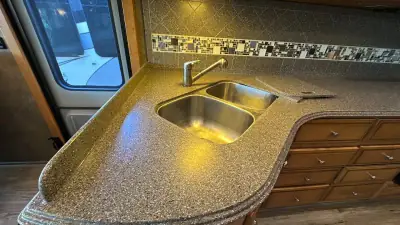 2014 Newmar Canyon Star 3940 photo 40