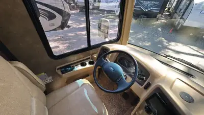 2014 Newmar Canyon Star 3940 photo 46