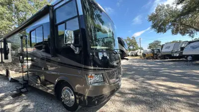 2014 Newmar Canyon Star 3940 photo 78