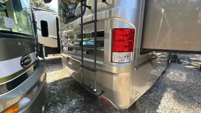 2014 Newmar Canyon Star 3940 photo 71