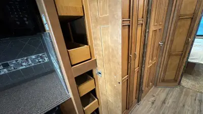 2014 Newmar Canyon Star 3940 photo 34