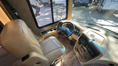 2014 Newmar Canyon Star 3940 photo 8