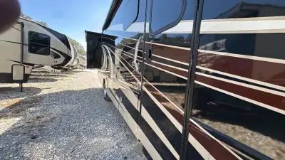 2016 Fleetwood Southwind 34A photo 5