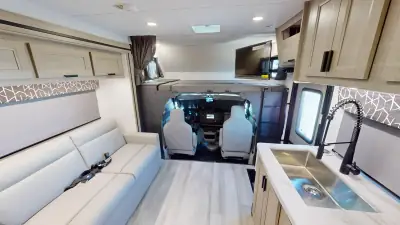 2026 Forest River FOREST RIVER SUNSEEKER 2850 SLEF photo 3
