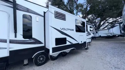 2017 Voltage By Dutchmen Voltage FW Toy Hauler 4105 photo 54