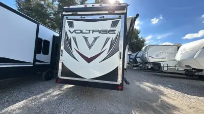 2017 Voltage By Dutchmen Voltage FW Toy Hauler 4105 photo 7