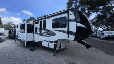 2017 Voltage By Dutchmen Voltage FW Toy Hauler 4105 photo 55