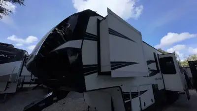 2017 Voltage By Dutchmen Voltage FW Toy Hauler 4105 photo 47