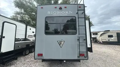 2021 Heartland Bighorn Traveler FW 32RS photo 7