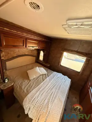 2014 Four Winds HURRICANE 29X photo 24