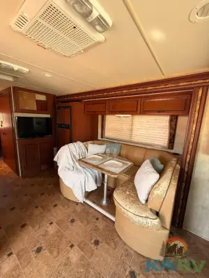 2014 Four Winds HURRICANE 29X photo 16