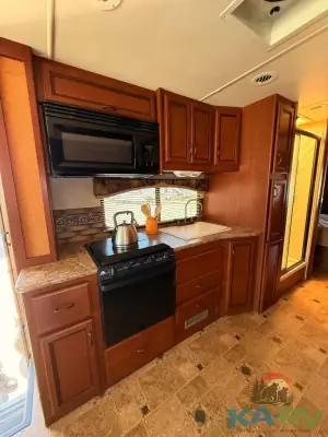 2014 Four Winds HURRICANE 29X photo 18