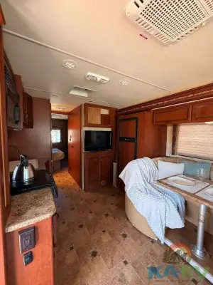 2014 Four Winds HURRICANE 29X photo 17