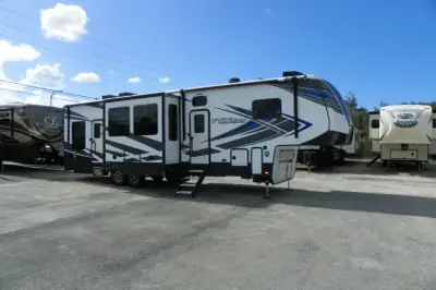2020 Keystone Fuzion 373