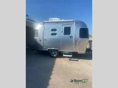 2026 Airstream Caravel 16RB photo 3