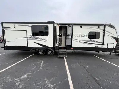 2018 Keystone OUTBACK 330RL photo 12