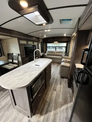 2018 Keystone OUTBACK 330RL photo 28