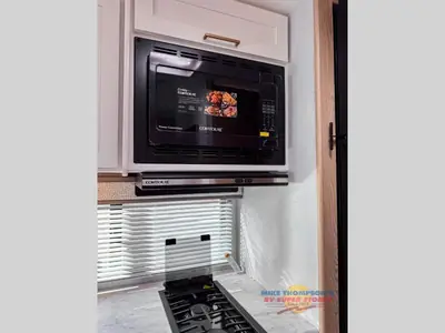 2026 Thor Motor Coach Chateau photo 20