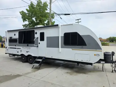 2025 Forest River Wildwood X-Lite 24VIEW photo 3