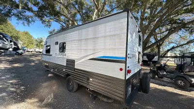 2022 Coachmen Clipper Single Axle 182DBU photo 5