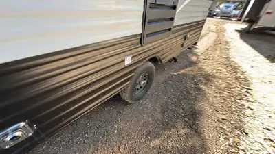 2022 Coachmen Clipper Single Axle 182DBU photo 33