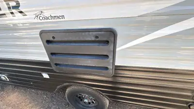 2022 Coachmen Clipper Single Axle 182DBU photo 34