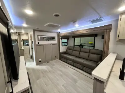 2025 K-Z CONNECT C323MKK photo 34