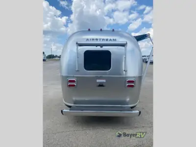2026 Airstream International 23FB Twin photo 4