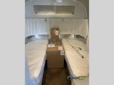 2026 Airstream International 23FB Twin photo 12