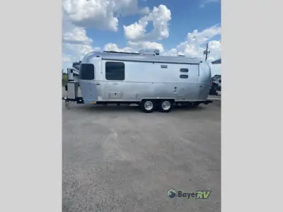 2026 Airstream International 23FB Twin photo 5