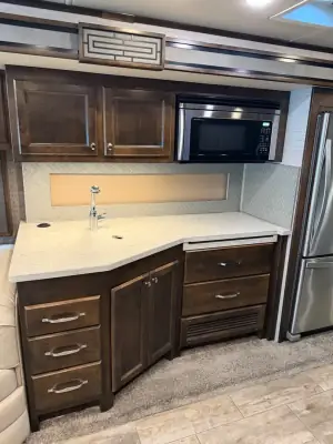 2020 Tiffin Motorhomes Allegro Red 33AA photo 15