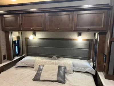 2020 Tiffin Motorhomes Allegro Red 33AA photo 24