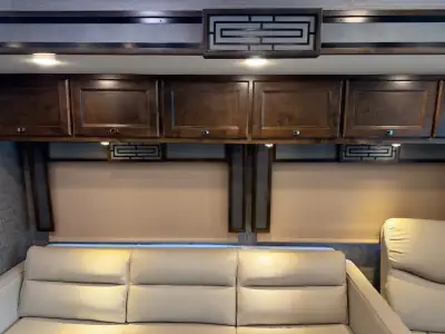 2020 Tiffin Motorhomes Allegro Red 33AA photo 12