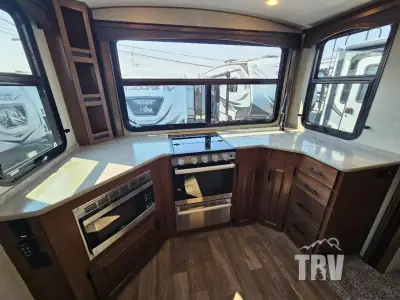 2025 Outdoors Timber Ridge Titanium Series 26KVS photo 7