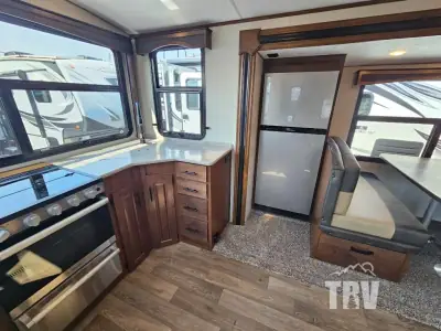 2025 Outdoors Timber Ridge Titanium Series 26KVS photo 8