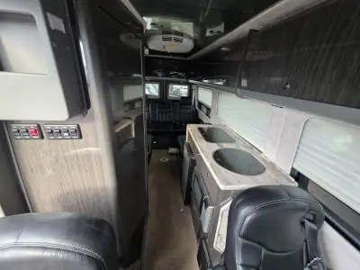 2014 Airstream Interstate Lounge EXT 4 seater photo 8