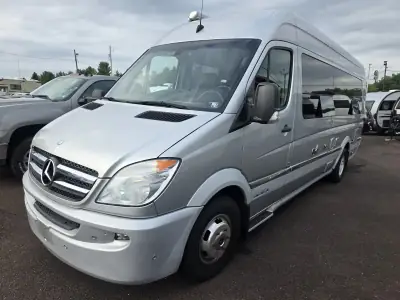 2014 Airstream Interstate Lounge EXT 4 seater photo 2