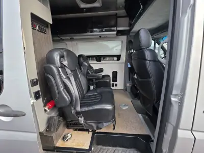 2014 Airstream Interstate Lounge EXT 4 seater photo 7