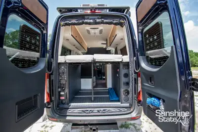 2027 Storyteller Overland Dark Mode OG AWD photo 5