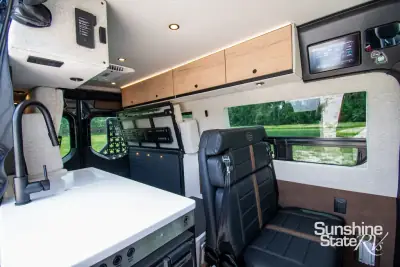 2027 Storyteller Overland Dark Mode OG AWD photo 10