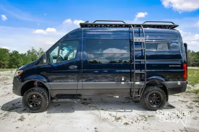 2027 Storyteller Overland Dark Mode OG AWD photo 7