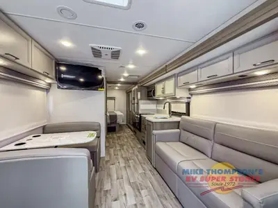 2026 Thor Motor Coach Hurricane photo 17