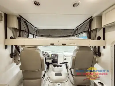 2026 Thor Motor Coach Hurricane photo 14