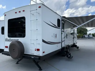 2014 Forest River Rockwood Windjammer 3006WK photo 6